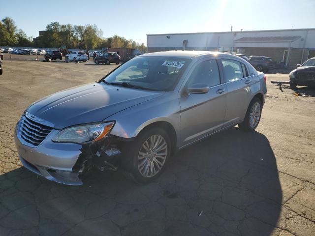 CHRYSLER 200 2013 with VIN 1C3CCBAB7DN670674 - Photo from auction