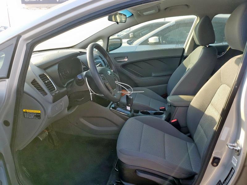 Photo 7 from auction – 2018 KIA FORTE LX with VIN 3KPFK4A75JE243691