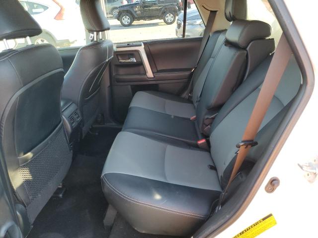 Photo 11 from auction – 2015 TOYOTA 4RUNNER SR with VIN JTEBU5JR3F5272511