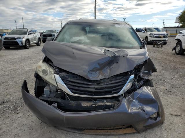 Photo 5 from auction – 2015 TOYOTA SIENNA XLE with VIN 5TDYK3DC9FS586402