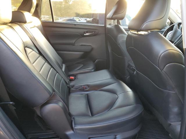 Photo 11 from auction – 2022 TOYOTA HIGHLANDER with VIN 5TDGZRBH9NS568778