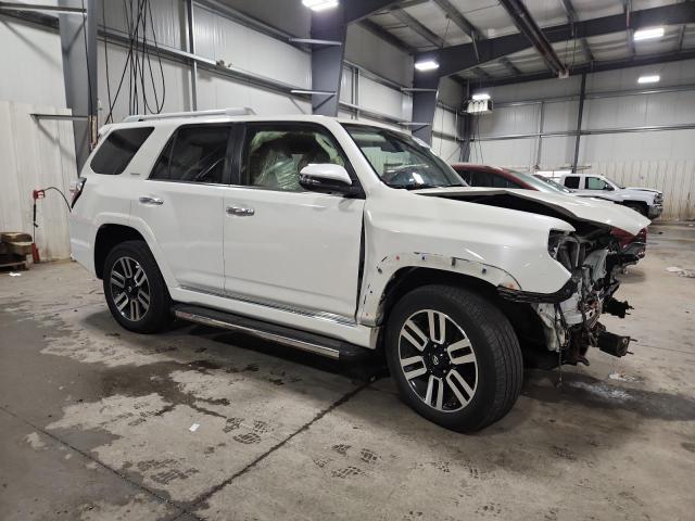 Photo 4 from auction – 2015 TOYOTA 4RUNNER SR with VIN JTEBU5JR8F5234210