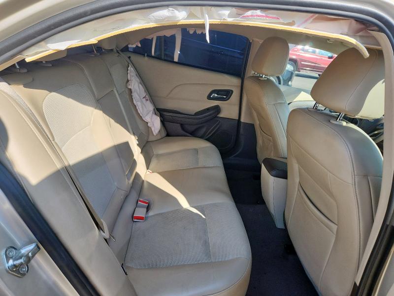 Photo 10 from auction – 2016 CHEVROLET MALIBU LIM with VIN 1G11C5SA3GF124410