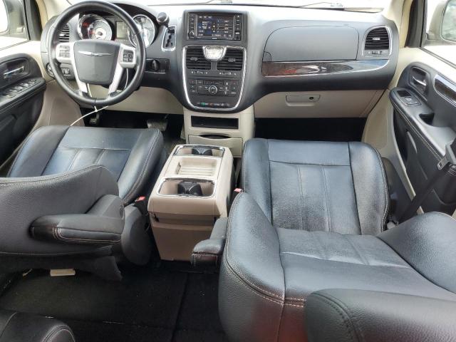 Photo 8 from auction – 2016 CHRYSLER TOWN & COU with VIN 2C4RC1BG9GR295307