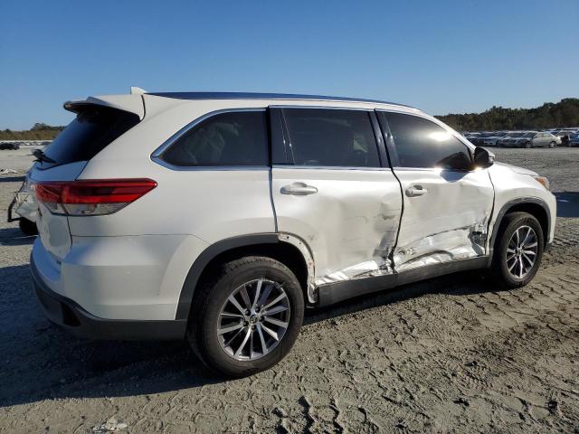 Photo 3 from auction – 2019 TOYOTA HIGHLANDER with VIN 5TDKZRFH7KS303390