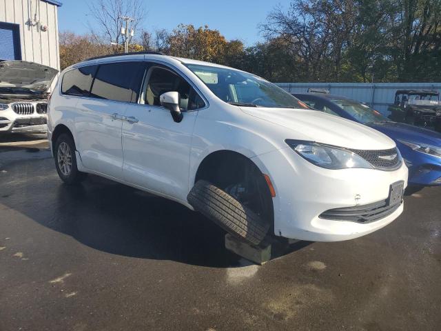 Photo 4 from auction – 2020 CHRYSLER VOYAGER LX with VIN 2C4RC1DG2LR156997