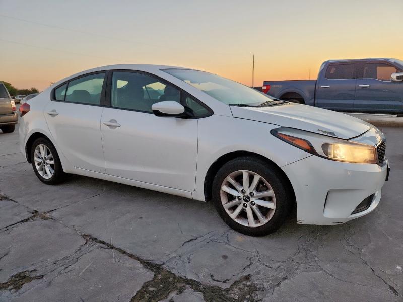 Photo 4 from auction – 2017 KIA FORTE LX with VIN 3KPFL4A74HE148398