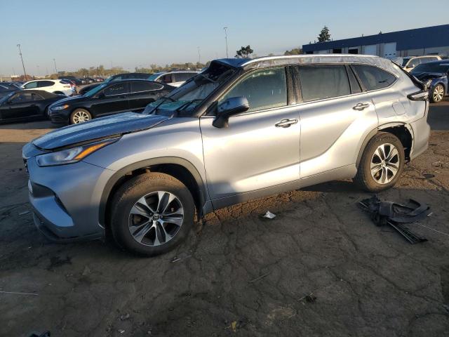 TOYOTA HIGHLANDER 2020 with VIN 5TDGZRBH3LS038271 - Photo from auction