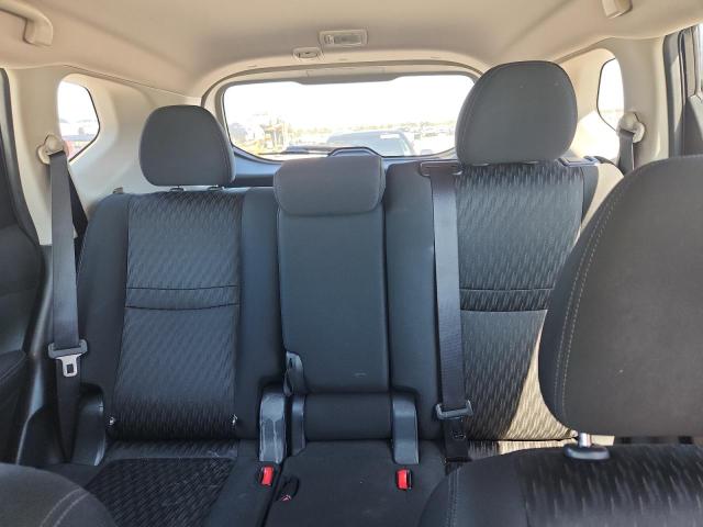 Photo 10 from auction – 2017 NISSAN ROGUE S with VIN KNMAT2MTXHP616075