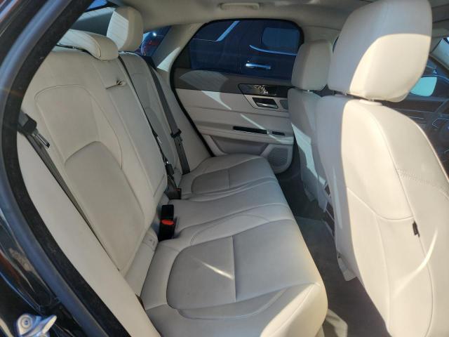 Photo 10 from auction – 2016 JAGUAR XF PREMIUM with VIN SAJBJ4BV8GCY18091