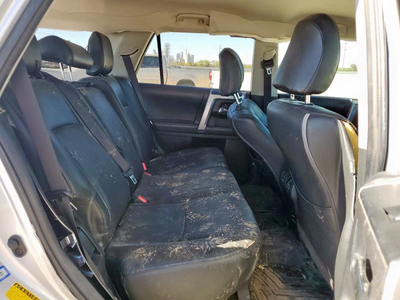 Photo 11 from auction – 2017 TOYOTA 4RUNNER SR with VIN JTEZU5JR7H5155774