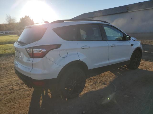 Photo 3 from auction – 2017 FORD ESCAPE SE with VIN 1FMCU9GD2HUC23977