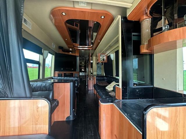 Photo 6 from auction – 2003 PREVOST BUS with VIN 2PCV3349231014465