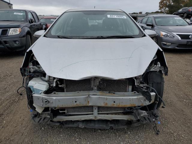 Photo 5 from auction – 2014 TOYOTA PRIUS C with VIN JTDKDTB38E1571033
