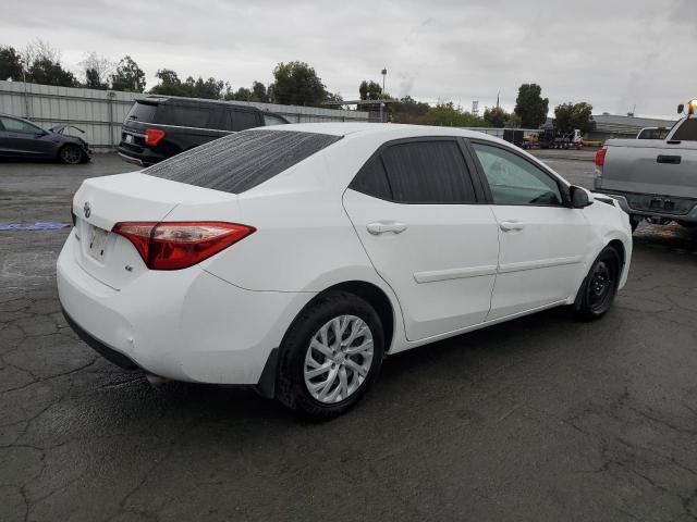 Photo 3 from auction – 2018 TOYOTA COROLLA with VIN 5YFBURHE9JP748609