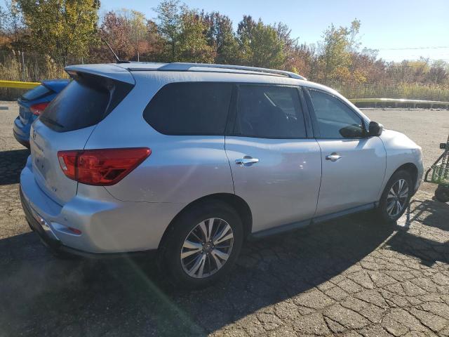 Photo 3 from auction – 2017 NISSAN PATHFINDER with VIN 5N1DR2MN0HC673515