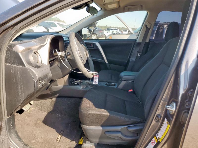 Photo 7 from auction – 2018 TOYOTA RAV4 LE with VIN JTMZFREV8JJ736677