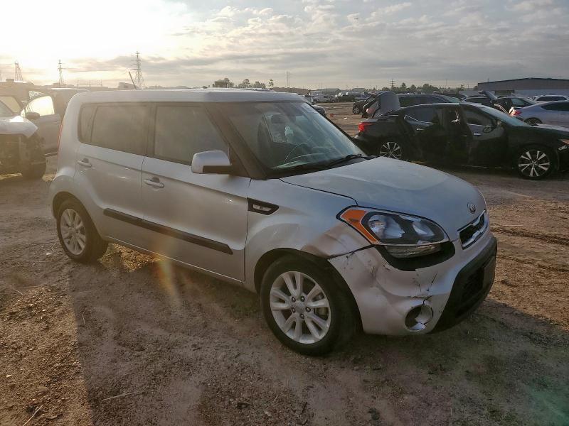 Photo 4 from auction – 2013 KIA SOUL with VIN KNDJT2A51D7754572
