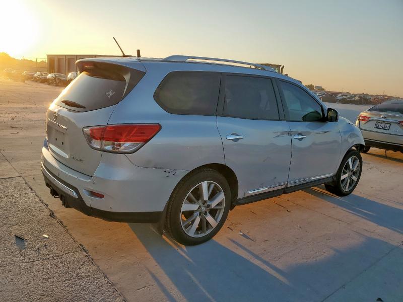 Photo 3 from auction – 2014 NISSAN PATHFINDER with VIN 5N1AR2MN0EC702400