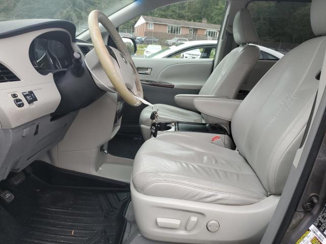 Photo 7 from auction – 2011 TOYOTA SIENNA XLE with VIN 5TDYK3DC3BS107742