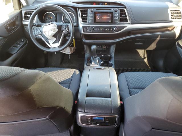 Photo 8 from auction – 2019 TOYOTA HIGHLANDER with VIN 5TDBZRFH1KS743881