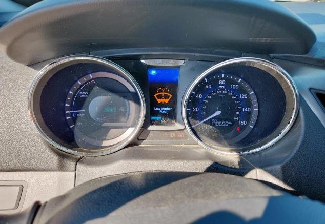 Photo 9 from auction – 2015 HYUNDAI SONATA HYB with VIN KMHEC4A4XFA135622