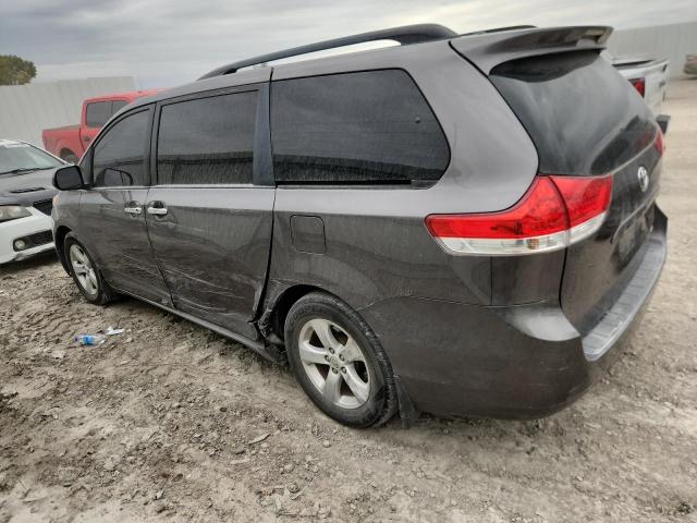 Photo 2 from auction – 2013 TOYOTA SIENNA LE with VIN 5TDKK3DC3DS342148