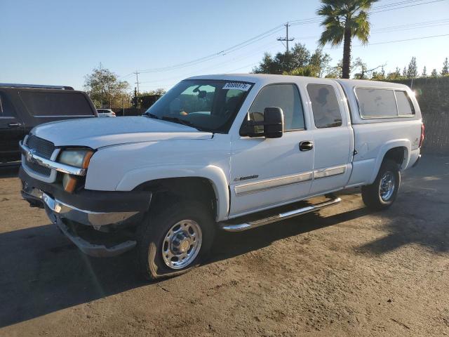 CHEVROLET SILVERADO 2004 with VIN 1GCHK29UX4E231379 - Photo from auction