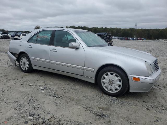 Photo 4 from auction – 2000 MERCEDES-BENZ E 320 with VIN WDBJF65J9YB096684