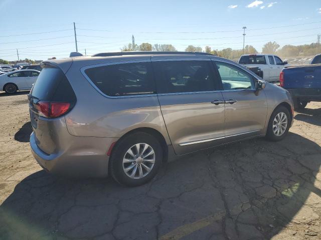 Photo 3 from auction – 2017 CHRYSLER PACIFICA T with VIN 2C4RC1BG1HR704708