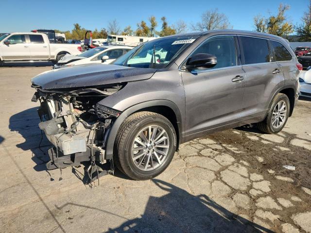 TOYOTA HIGHLANDER 2018 z numerem VIN 5TDJZRFH5JS849292 - Zdjęcie z aukcji