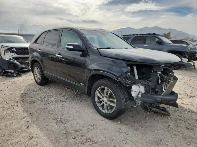 Photo 4 from auction – 2015 KIA SORENTO LX with VIN 5XYKTCA68FG641842