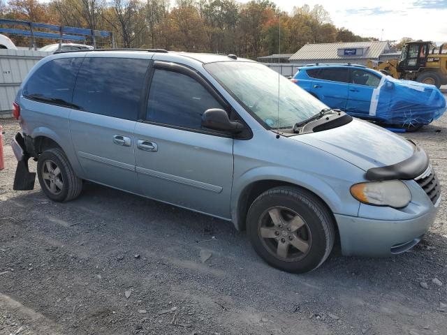 Photo 4 from auction – 2005 CHRYSLER TOWN & COU with VIN 2C4GP44RX5R593910
