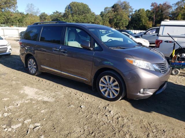 Photo 4 from auction – 2016 TOYOTA SIENNA XLE with VIN 5TDDK3DC7GS138000