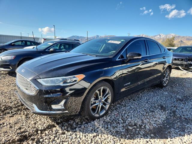 FORD FUSION TITANIUM 2019 with VIN 3FA6P0RUXKR118352 - Photo from auction