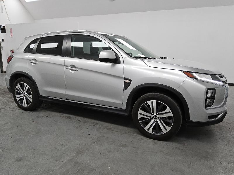 Photo 4 from auction – 2023 MITSUBISHI OUTLANDER with VIN JA4ARUAU7PU006698