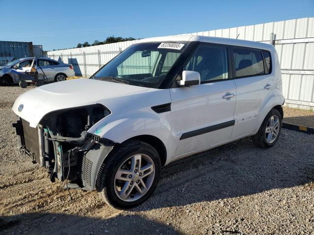 KIA SOUL + 2011 with VIN KNDJT2A20B7717578 - Photo from auction