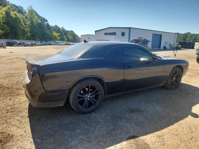 Photo 3 from auction – 2018 DODGE CHALLENGER SXT with VIN 2C3CDZAG4JH271033
