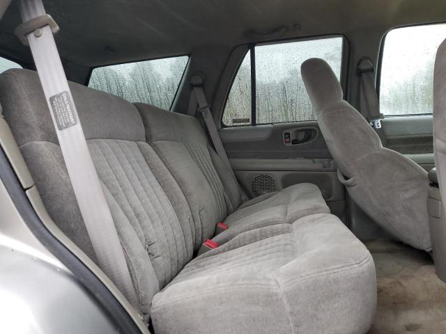 Photo 11 from auction – 2001 CHEVROLET BLAZER with VIN 1GNCS13W412128008