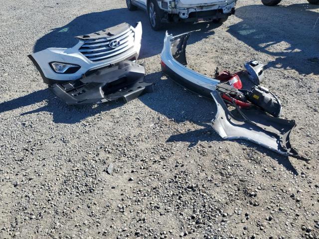 Photo 13 from auction – 2015 HYUNDAI SANTA FE G with VIN KM8SR4HF5FU092170