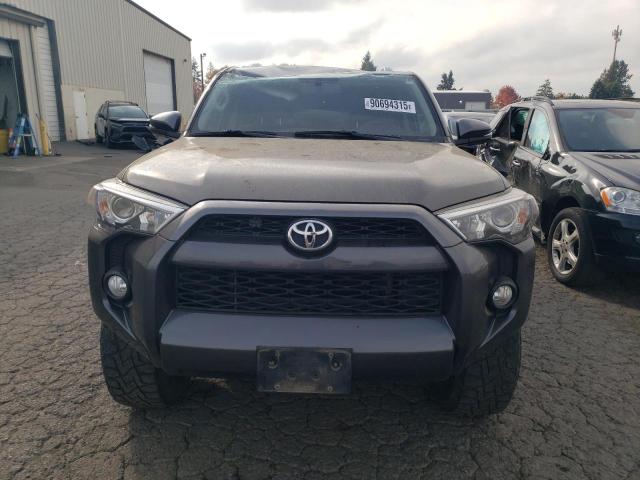 Photo 5 from auction – 2017 TOYOTA 4RUNNER SR with VIN JTEBU5JRXH5414386