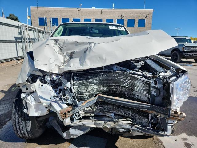 Photo 5 from auction – 2012 FORD ESCAPE LIM with VIN 1FMCU0E75CKC13473