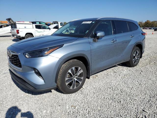 TOYOTA HIGHLANDER 2022 with VIN 5TDGZRBH9NS203047 - Photo from auction