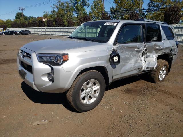 TOYOTA 4RUNNER SE 2023 with VIN JTEMU5JR9P6154452 - Photo from auction