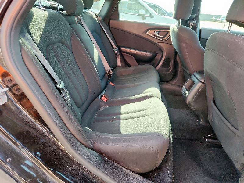 Photo 10 from auction – 2015 CHRYSLER 200 LIMITE with VIN 1C3CCCAB0FN531916