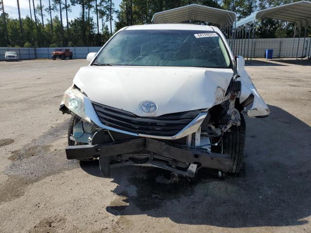 Photo 5 from auction – 2012 TOYOTA SIENNA LE with VIN 5TDKK3DC9CS227049