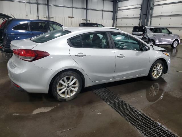 Photo 3 from auction – 2017 KIA FORTE LX with VIN 3KPFL4A76HE008482