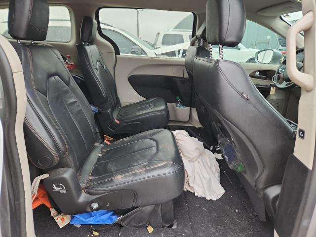 Photo 11 from auction – 2017 CHRYSLER PACIFICA T with VIN 2C4RC1BG4HR565819