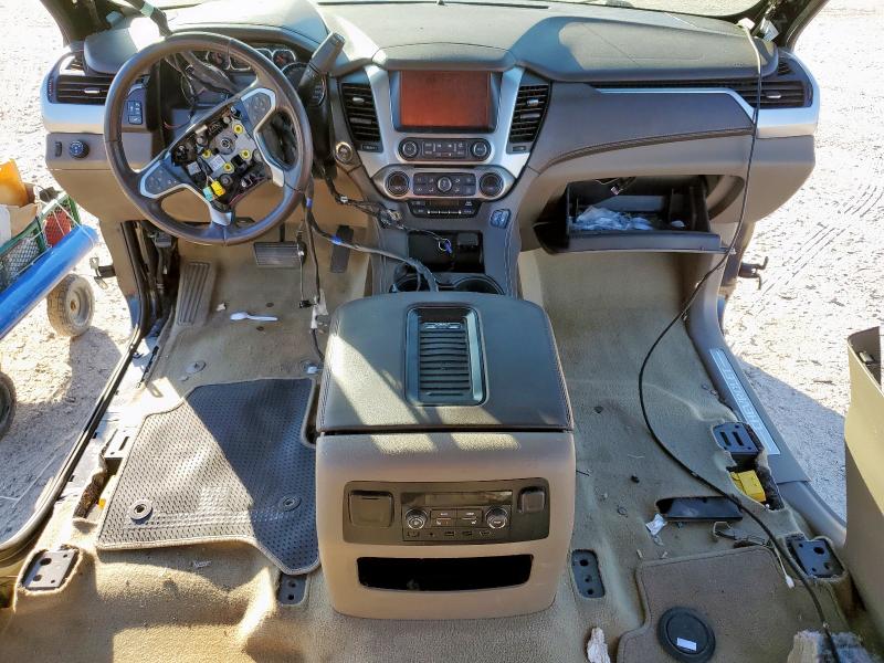 Photo 8 from auction – 2017 CHEVROLET SUBURBAN with VIN 1GNSCHKC8HR252082