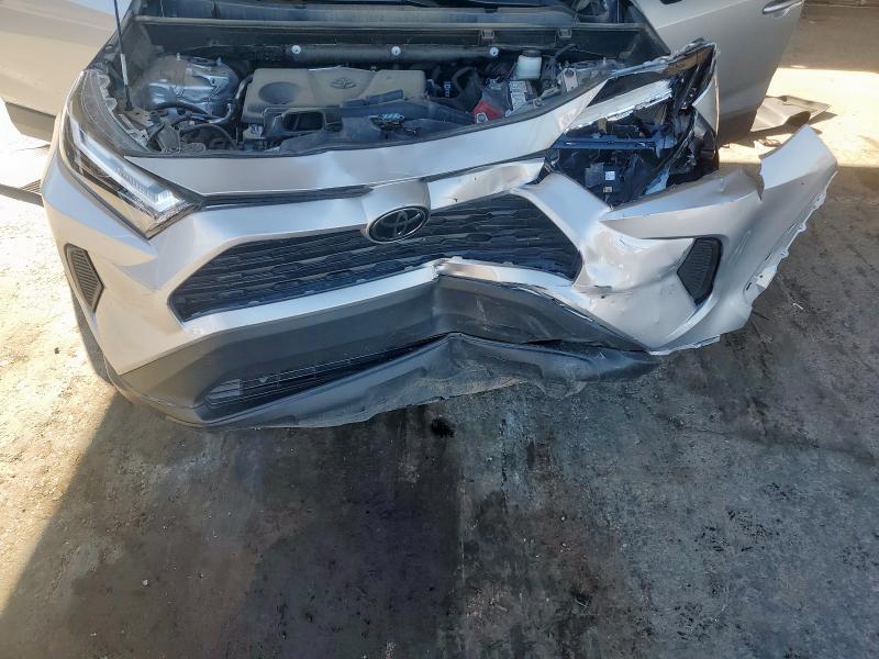 Photo 12 from auction – 2023 TOYOTA RAV4 LE with VIN 2T3H1RFV4PC235208